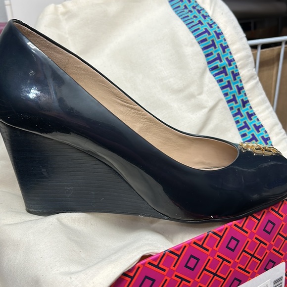 Tory Burch navy leather open toe wedges! - Picture 7 of 7